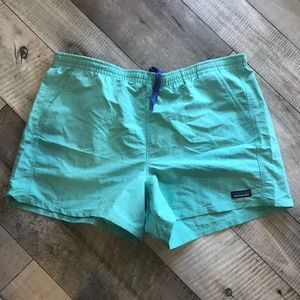 Women’s Patagonia Baggies size XL